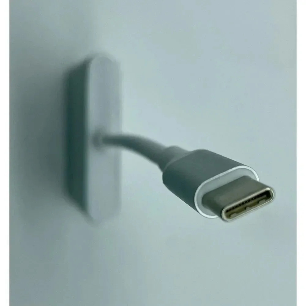 Battony USB C Multiport AV Adapter with 4K HDMI‎ Output USB 3.0 Port & USB-C/F - Picture 4 of 4